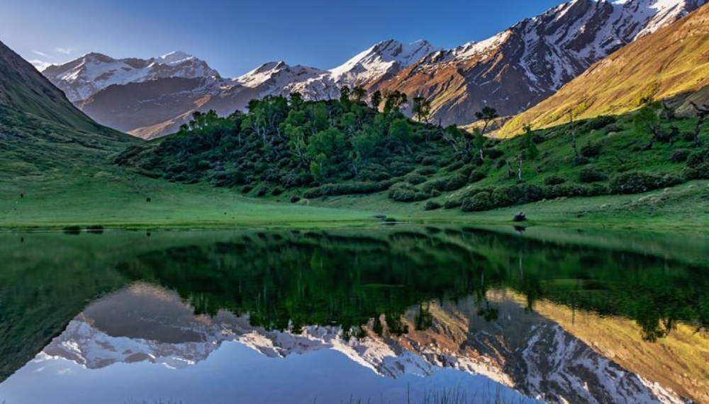 Har ki Dun Ruinsara Lake Trek